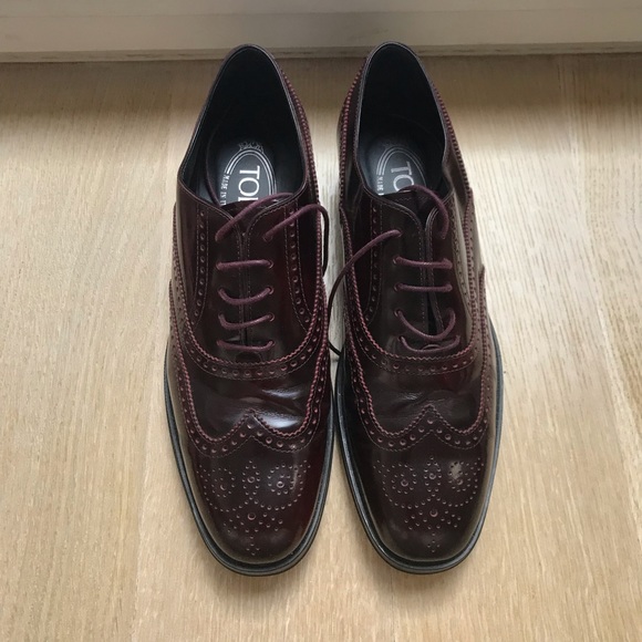 Tod's Shoes - Tod’s Lace-up shoe in burgundy